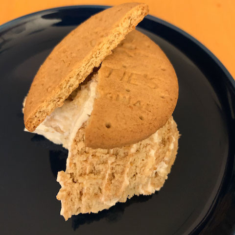 ビスケットのヨーグルトケーキ~はさむだけ♫