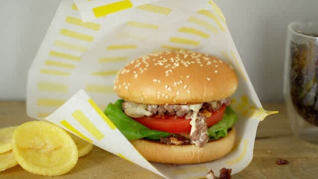 肉汁たっぷり チーズバーガ