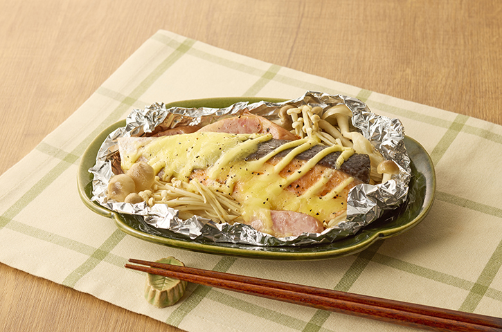 鮭とジャガイモのバター醤油ホイル焼き