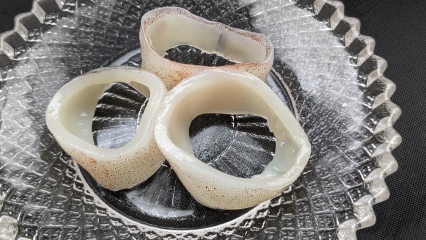 ヤリイカの一杯造り、いかそうめん、エンペラの刺身、ゲソの湯引き、さばき方 - 魚料理と簡単レシピ