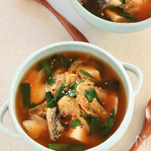 豆腐となめこのキムチスープ