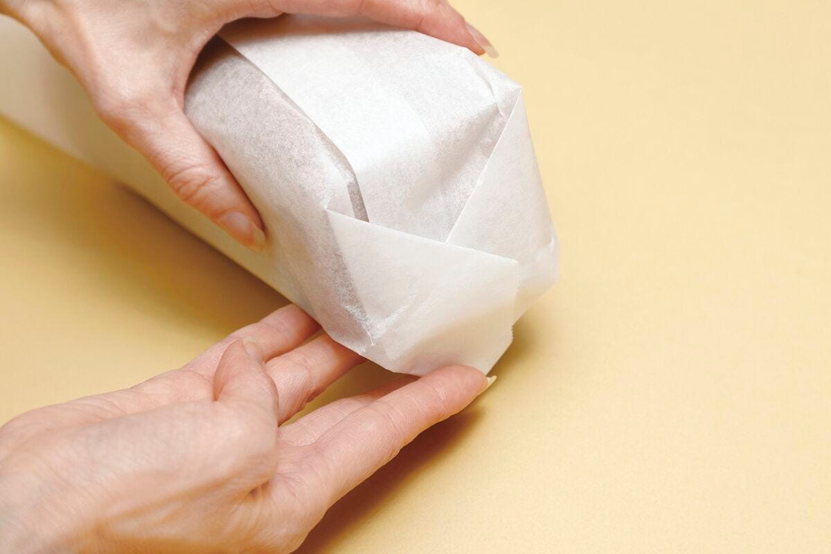 クッキングシートと折り紙でマフィンの包むラッピングラッピングcotta＊コッタ