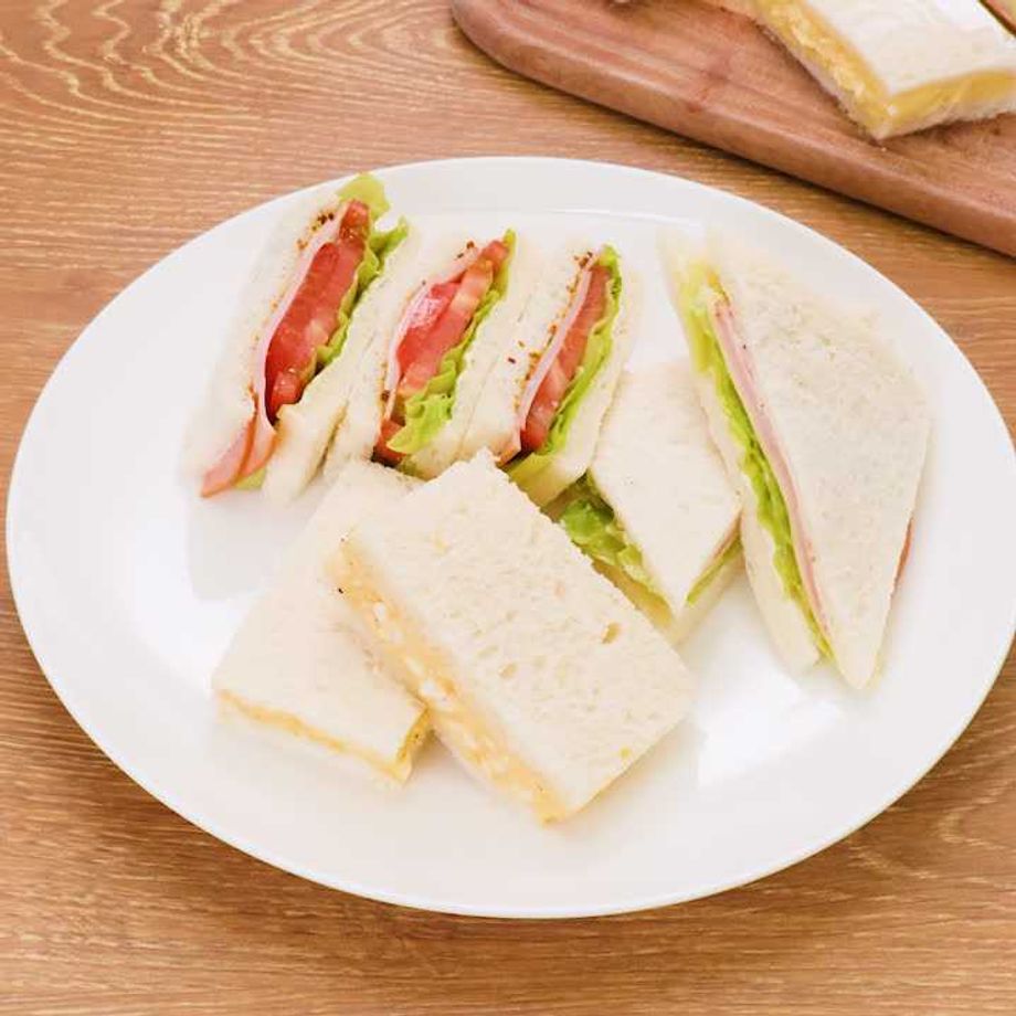 サンドイッチの切り方！具がきれいに見えて、パンもふんわり仕上がるESSEonline エッセ オンライン