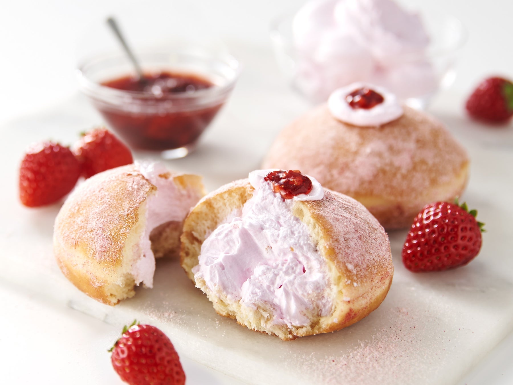 試食レポ 国内最大のフラッグシップショップ誕生!『クリスピー・クリーム・ドーナツ 東京国際フォーラム店』を体験☆ - カワコレメディア