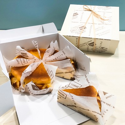 タルトの三角形ラッピング方法 クリスマスツリーレースマット 雪の結晶 ヘラジカ 角の形