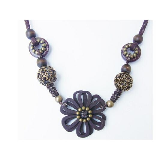 ゆれるねこ・月チェーン木製ネックレス - KIAYUMI'S ～ 木の動物屋さん～GALLERYminne byGMOペパボ国内最大級のハンドメイド・手作り通販サイト