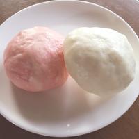 カリふわ！紅白焼きまんじゅう ヨーグルトソース