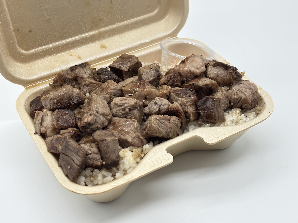 熊本市 売り切れ必至のビーフwithライスが熊本市内で購入できる 旅ムック編集部- エキスパート - Yahoo!ニュース