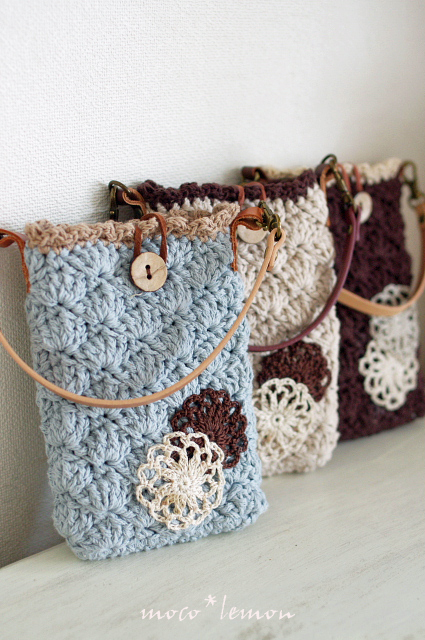 トリコロールのスマホケース作品レシピ手編みと手芸の情報サイト あむゆーず