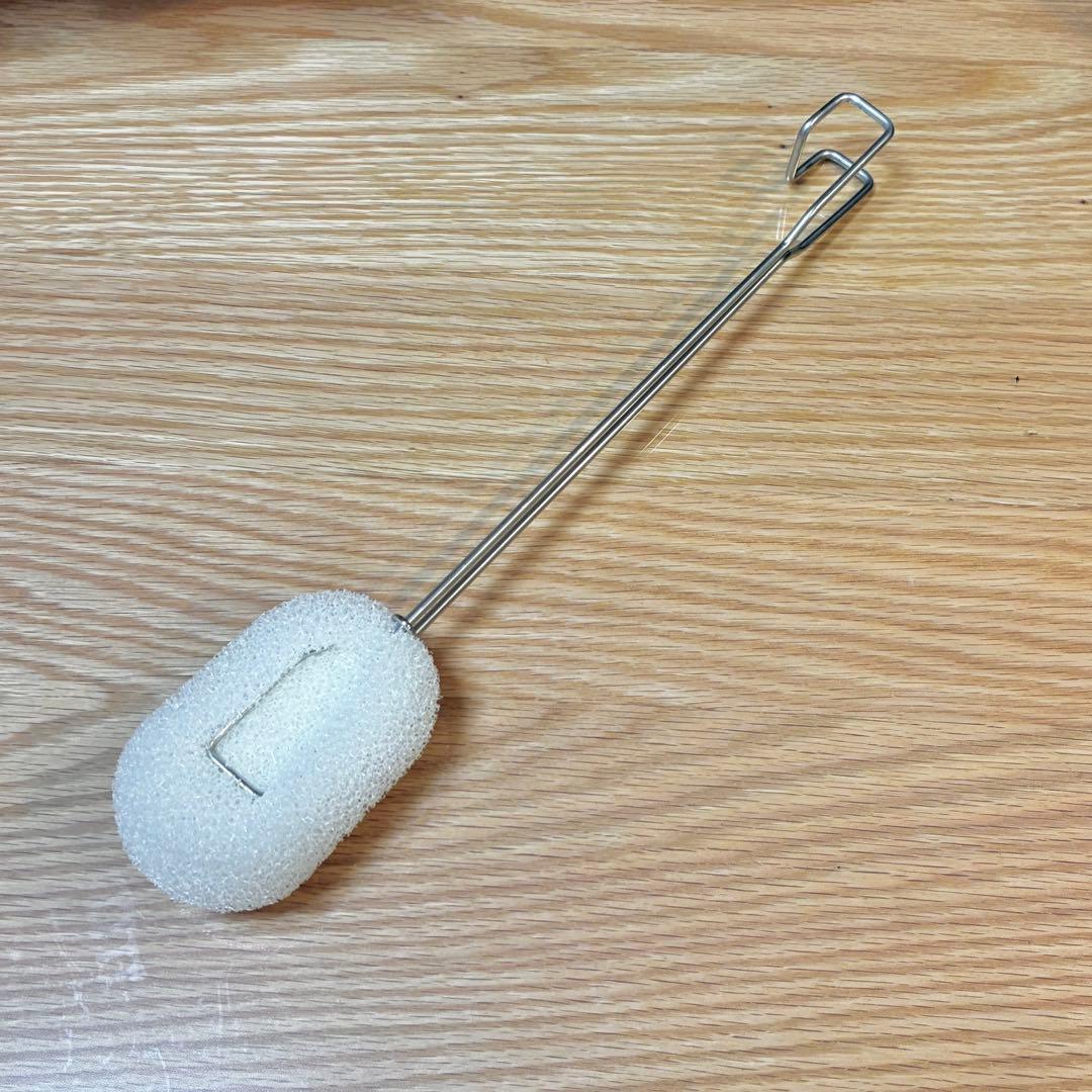 無印良品で人気の「柄つきスポンジ」とセリアの「スポンジトング」、ボトル洗いはどっちがいいの？ROOMIE ルーミー