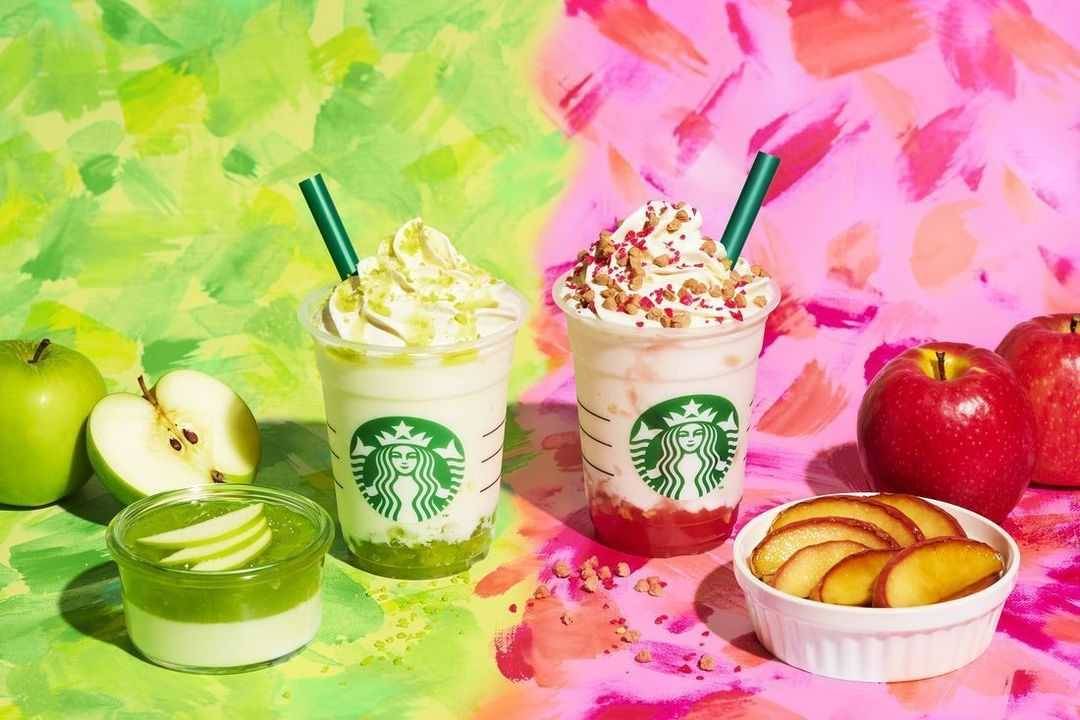 スタバ新作・実食レポ まるで飲むアップルパイ！「キャラメル アップル ルイボス ティー」が登場。おすすめ無料カスタマイズも