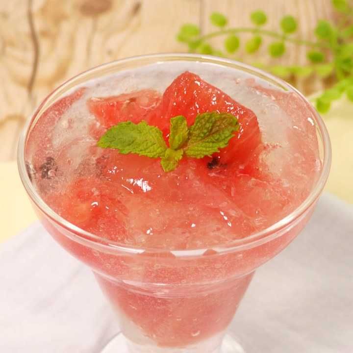 デザートだけじゃない!ひんやり美味しい「スイカ」のアレンジレシピ集キナリノ