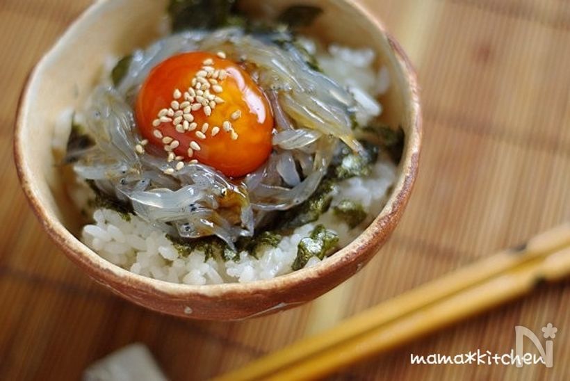 しょうがごはんの温玉しらす丼