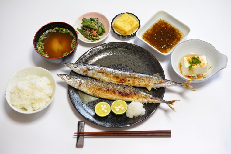 サンマの塩焼きの写真素材写真素材なら「写真AC」無料 フリー ダウンロードOK