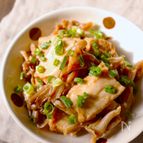 牛こますき焼き しらたきしめじ厚揚げ白菜