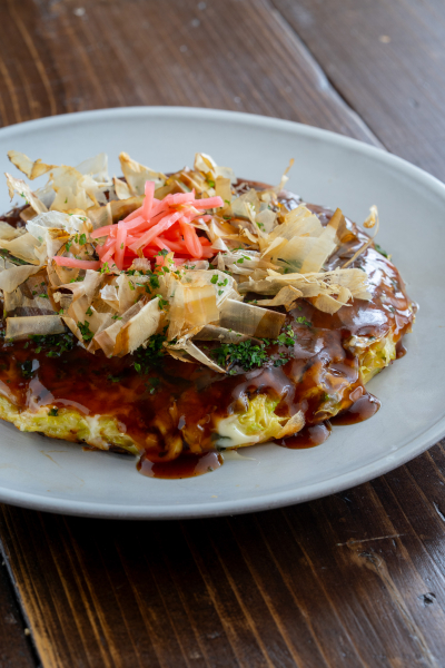 焼かないヘルシーお好み焼きがチートすぎた。, ・やる気1%で痩せお好み焼き,材料 , 絹ごし豆腐150g, たまご1つ, 千切りキャベツ150g,片栗粉大さじ2, ほんだし大さじ1, ※ソース, ※カロリーオフマヨネーズ, ※かつお節, ※青のり,作り方 ,①耐熱容器に絹ごし豆腐、卵、千切りキャベツ、片栗粉、ほんだしを混ぜる,