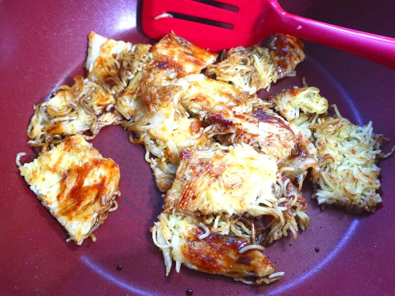 お好み焼き風焼きそばいりガレット