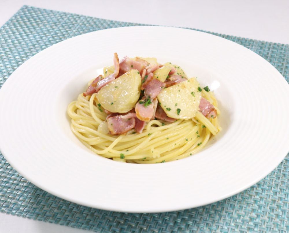 シンプルが一番！ホウレン草とベーコンのパスタ