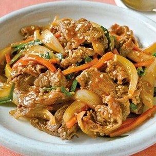 豚肉とナス、人参、玉ねぎ、ピーマン炒めTikTok