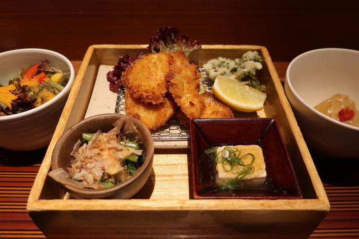 羽田空港で食事をするならここ!ターミナル別おすすめレストラン - Tripa トリパ 旅のプロがお届けする旅行に役立つ情報