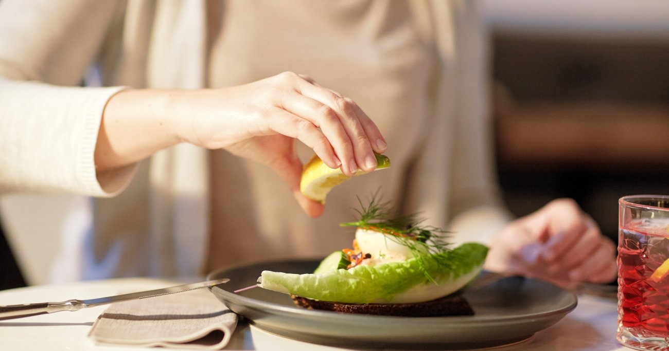 レモン、ライム、オレンジ等柑橘類の飾り切り