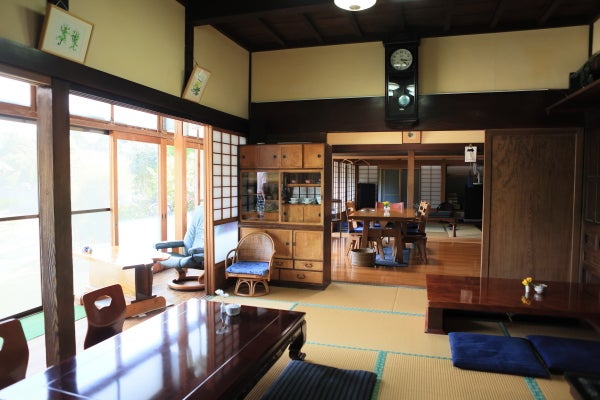 営業再開及び珈琲メニュー変更のお知らせ◯本日より営業再開です！ おはようございます。 白梅が開花、紅梅もほころび始め段々と温かな日が増えてきましたね。 本日より通常営業となります。 ・営業時間 10:00〜15:00 loお食事14:15 お茶14:30◯ 珈琲メニューの一