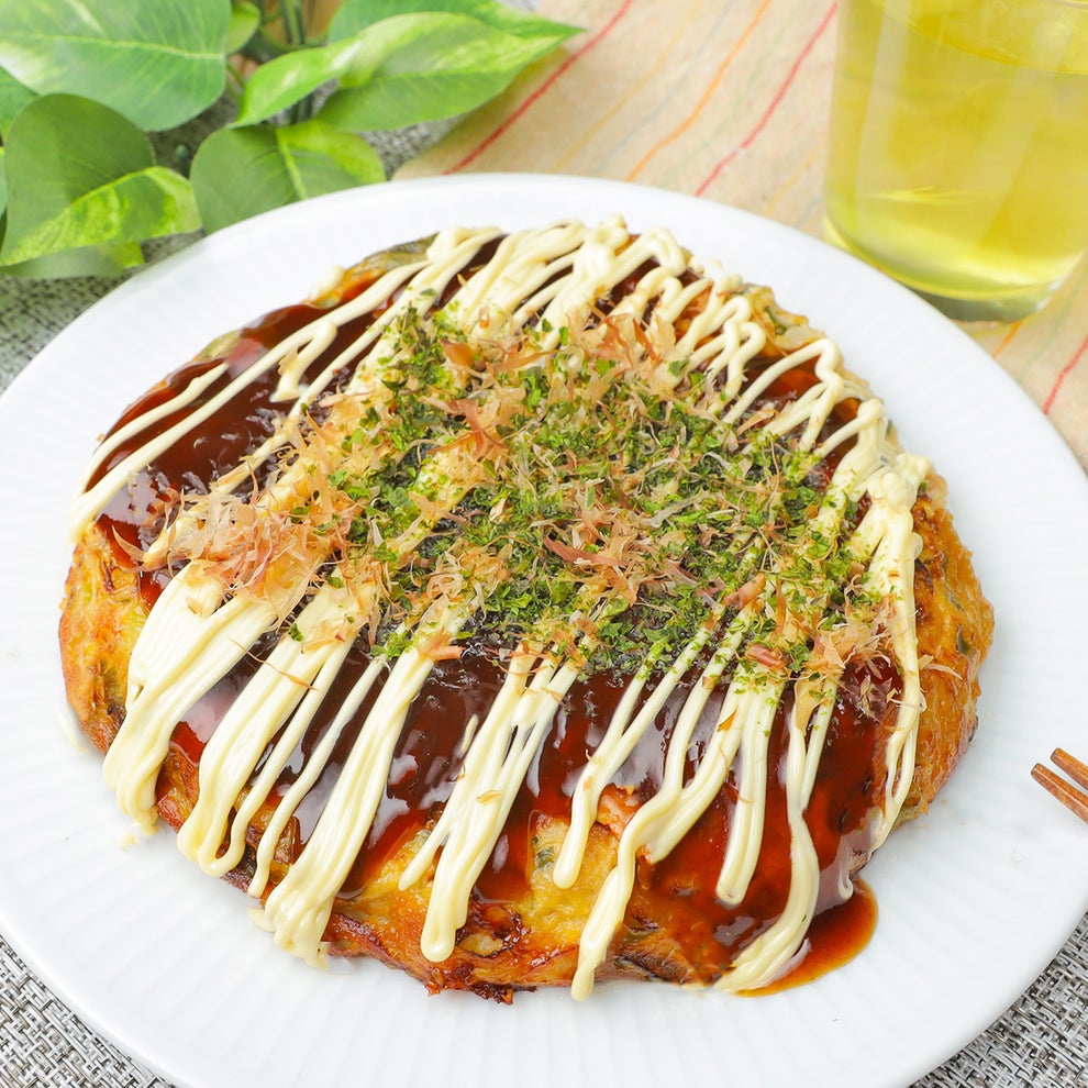 「焼きキャベツ」混ぜて焼くだけで超簡単！安く作れてヘルシー♪お好み焼きソースの作り方も紹介・きゃべつ大量消費・キャベツのお好み焼き