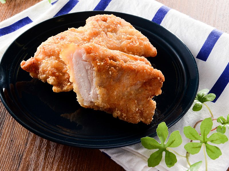 10 20ローソンパリチキたまごサンド輝絹生食パン パリチキ半熟たまごフリルレタスキャベツトマト人参 MakinsSnapdish スナップディッシュID:mv1u1a