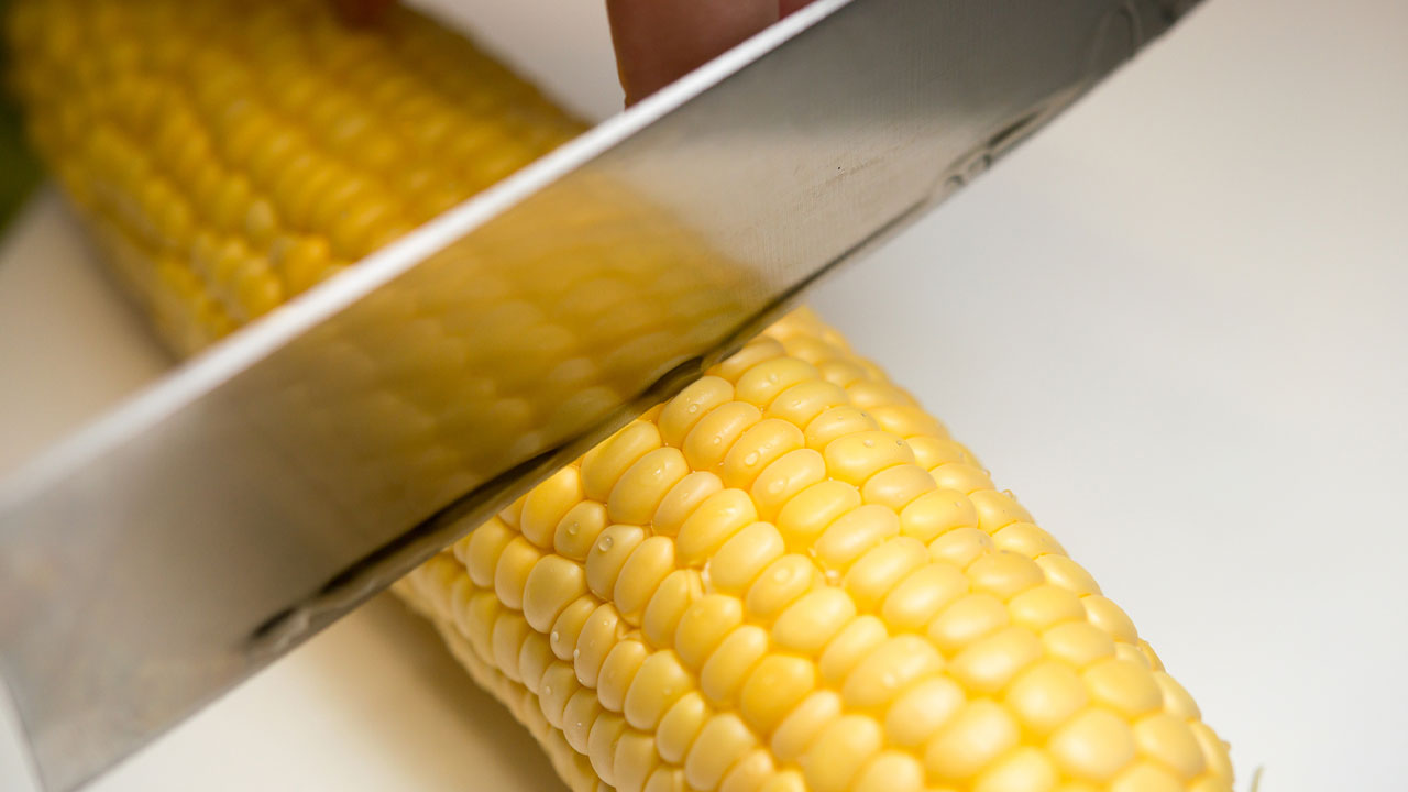 ギャル曽根、きゅうりは「2つの調味料」に漬けるだけ この食べ方が一番好きかも– Sirabee