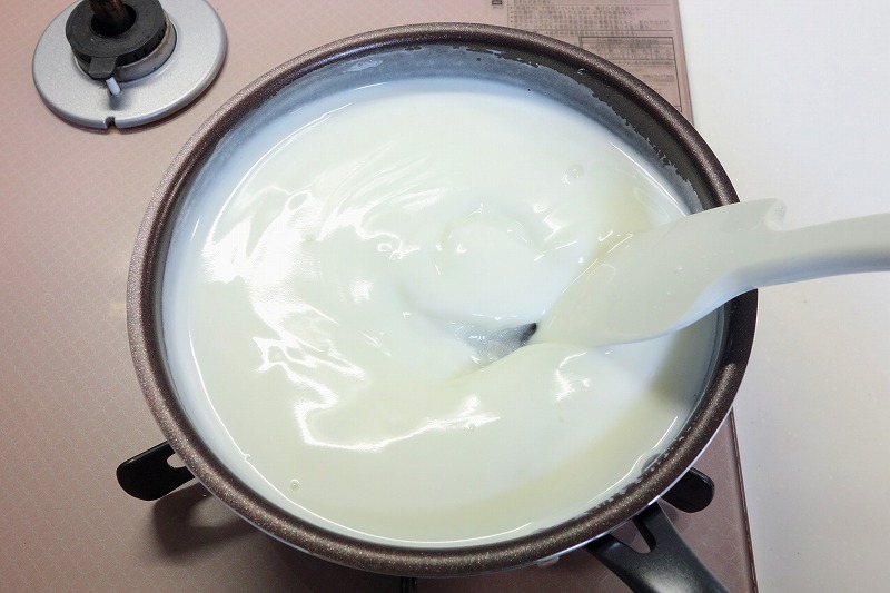 片栗粉のミルク餅