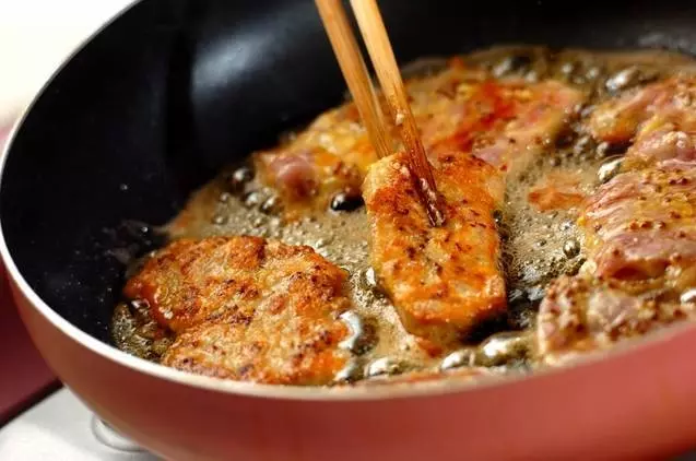 レンジで簡単本格的♪ にんにくしょうゆチャーシュー風