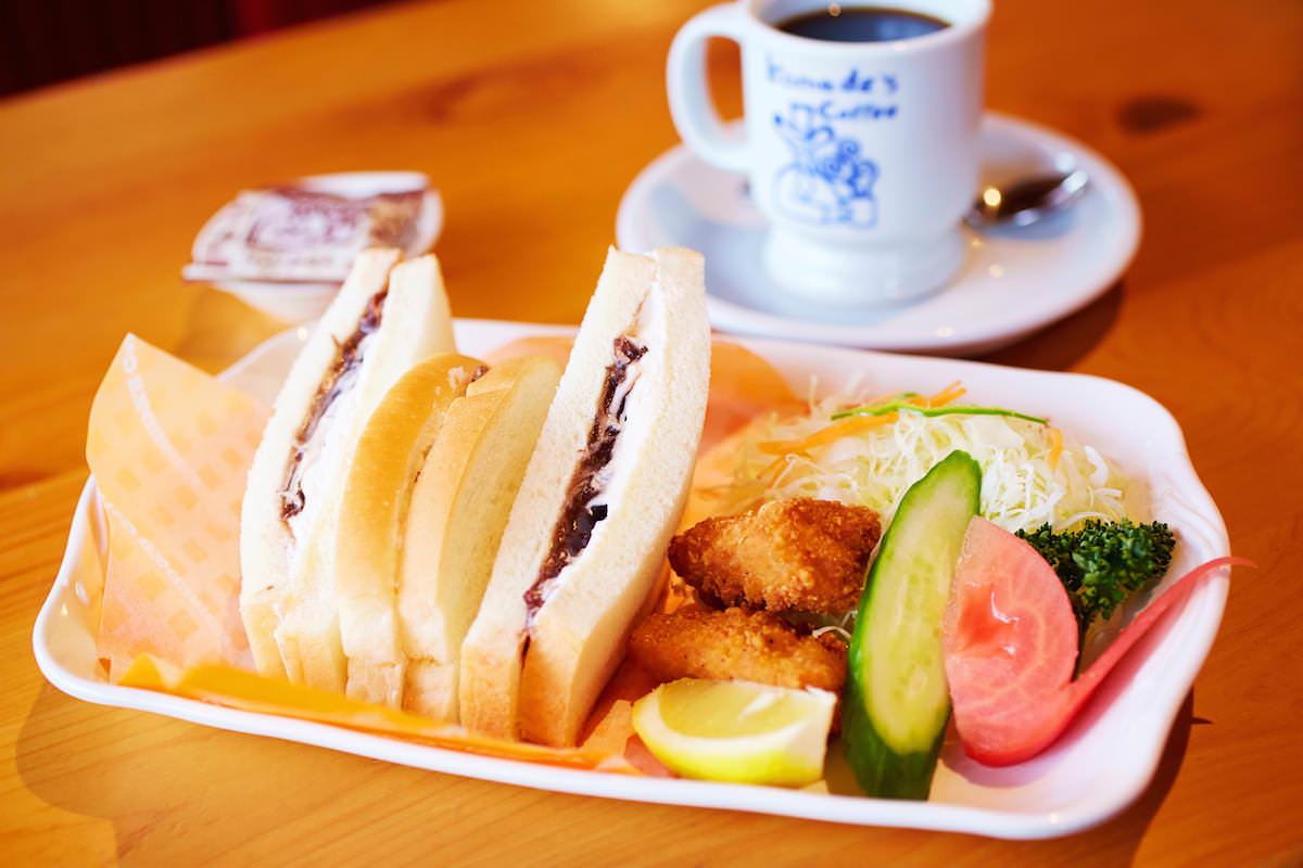 コメダ珈琲 ザ・厚切りピザトーストを食べてみた!厚切り度とチーズの量が半端ない♪たびすた