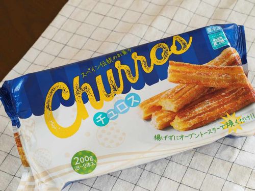 業務スーパーのチュロスは大容量で簡単おいしい！油・ノンフライヤーで解凍してみた食べるプラス