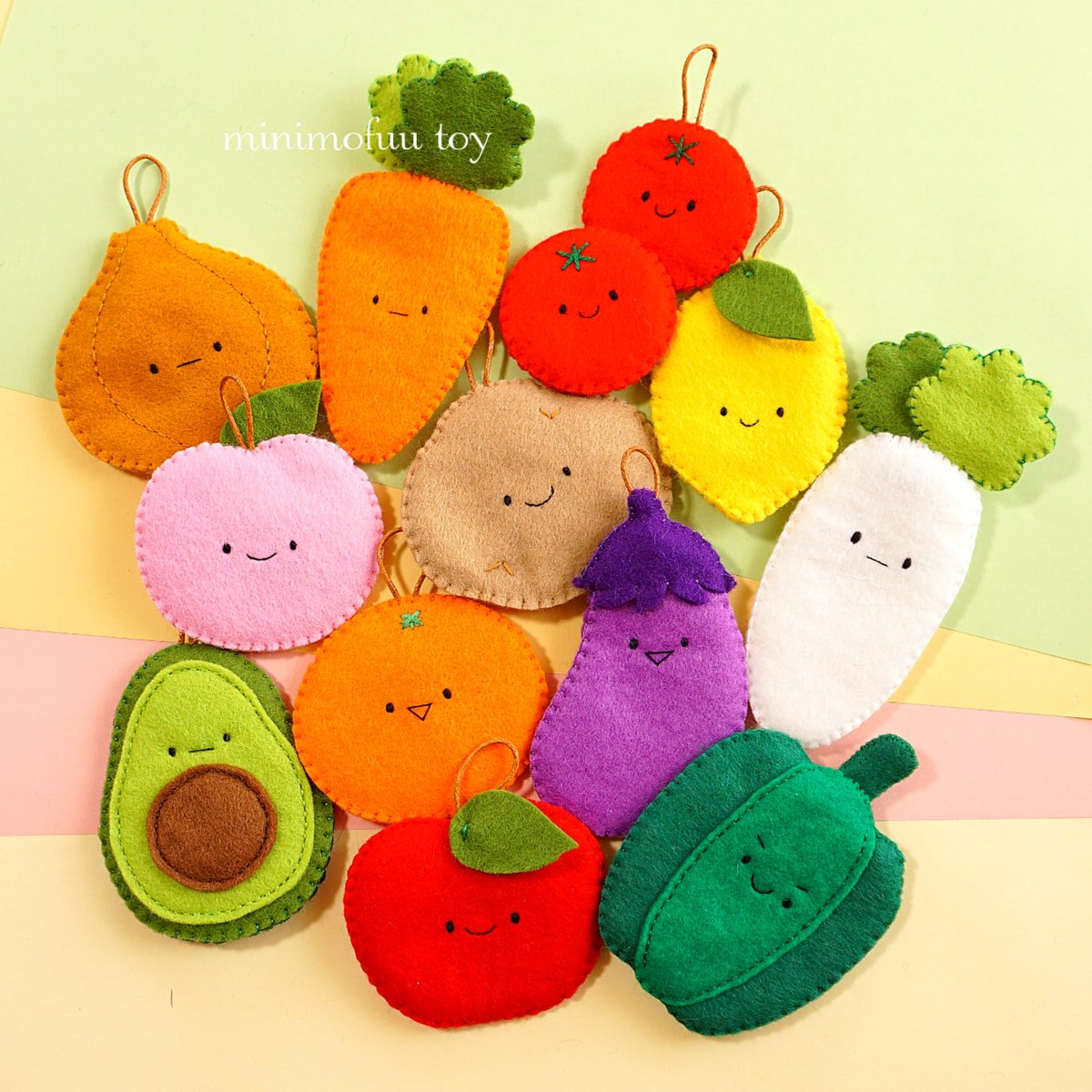 フェルトの野菜🥦🍅🥬畑ミミズつき