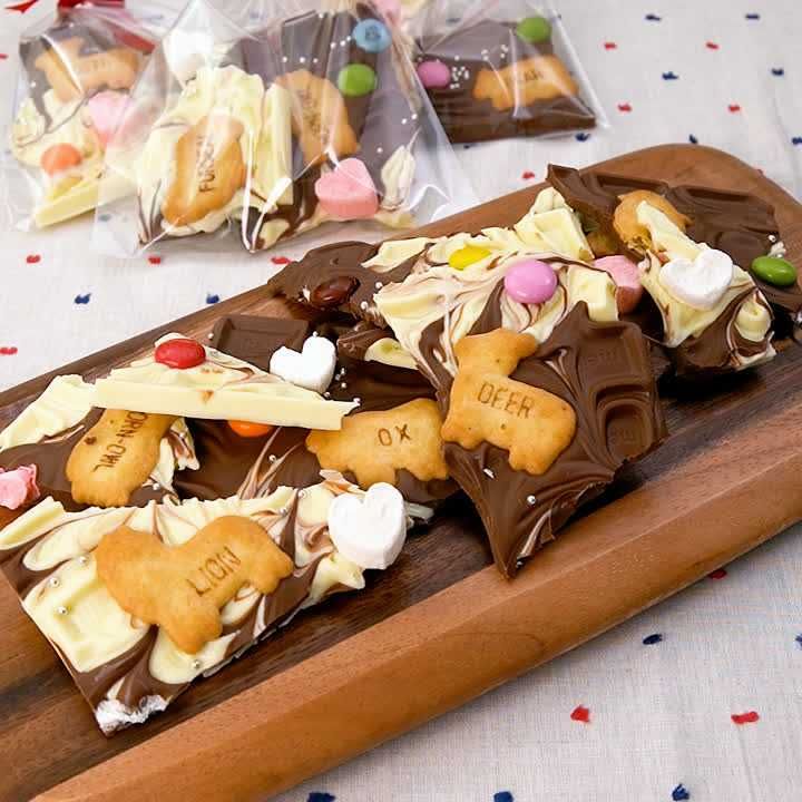 楽天市場 プチギフト お菓子 かわいい チョコ 個包装 チョコ カレ・ド・マンデアン 1個入 チョコレート ナッツ フルーツ ショコラ おしゃれ 可愛い猫 ねこ 映える 人気 プチギフト お取り寄せ 内祝い お礼 学校 子供 女の子 職場 会社 退職 大量 お配り ばらまき :