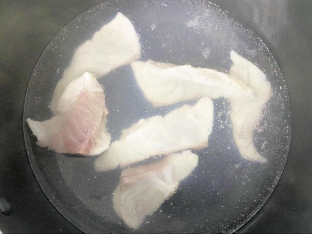 離乳食の白身魚は初期からOK！おすすめの種類と調理ポイント＆冷凍保存の方法もBaby-mo ベビモ