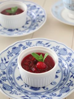 ベリーソースのパンナコッタ