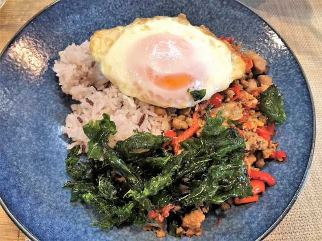 ワンプレートごはん★『野菜たっぷりガパオ風バジル炒め』