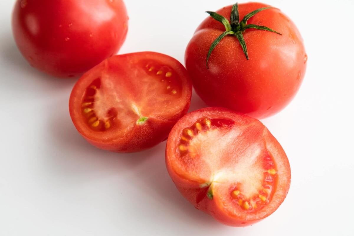 夏のお弁当クイズ 彩りを添える野菜 食中毒が心配なのは「ブロッコリー」「にんじん」「ミニトマト」どれ?『あたらしい日日』こんな時代のニューノーマルな暮らし方。食と農、生活情報をお届けします