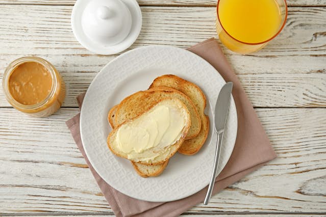 りんごにブリュレにじゅわっとバター！秋の新作『シュガーバターの木 焼きりんご』が全国のセブン‐イレブンで販売スタート株式会社グレープストーンのプレスリリース