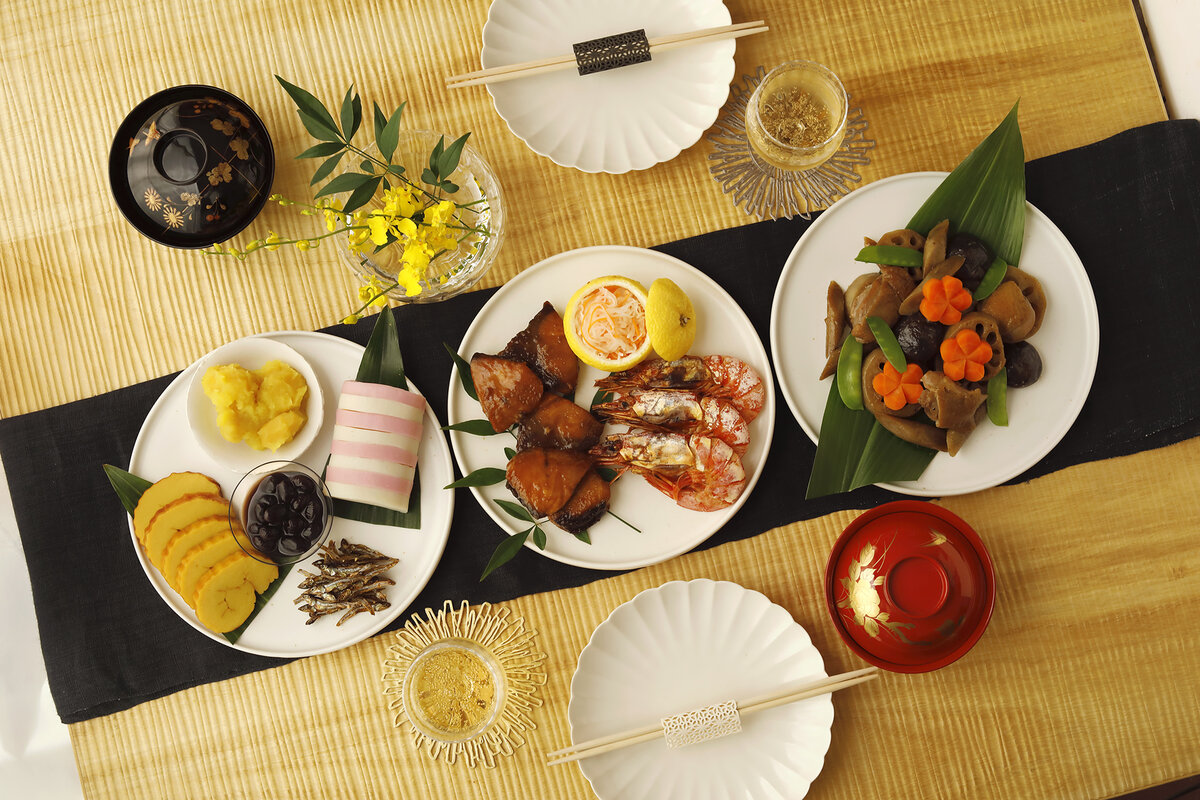 おせち料理を重箱 お重 に詰める意味とは