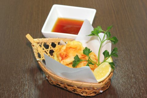 パックの刺身を豪華な皿盛りにするコツ 鮮魚店店主が手順を解説 - トクバイニュース