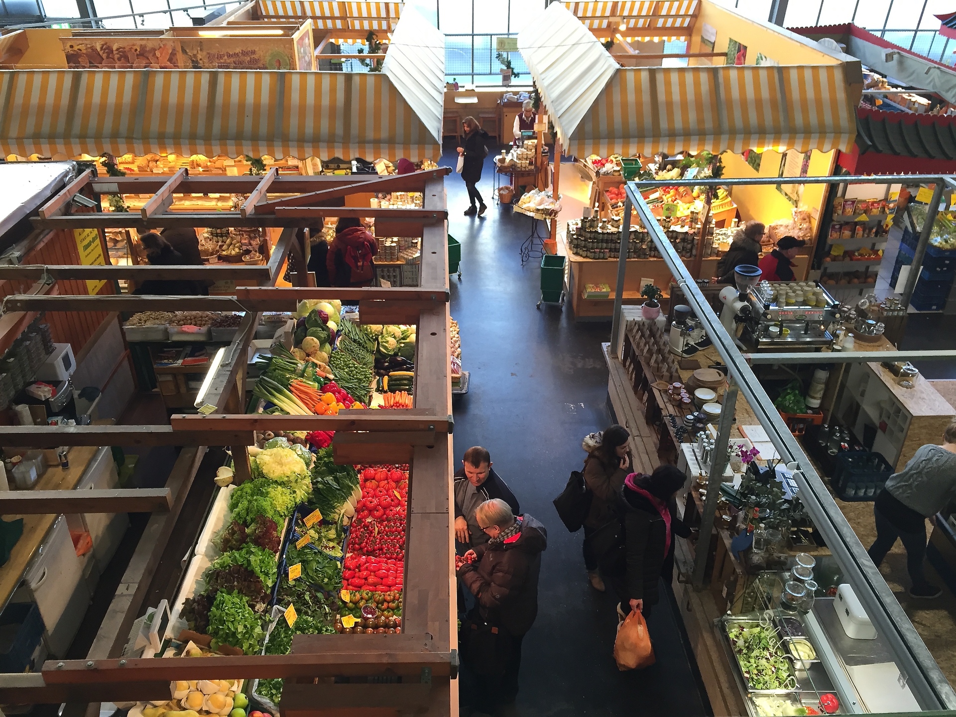 フランクフルト中央駅のフードコートで食事したりぶらぶら散策旅ブログ絶景in - 海外旅行記