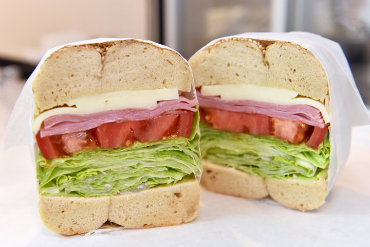 東京グルメ: かわいくて美味しいベーグルを公園で楽しむ