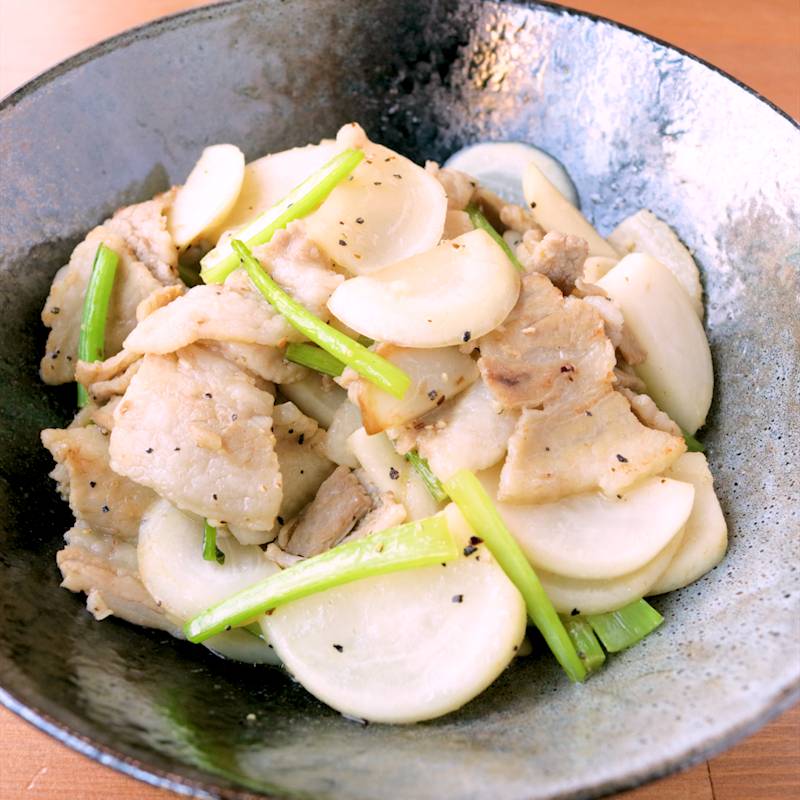 かぶと豚肉の炒め物