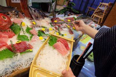 札幌 刺身 鮮魚鯔背の豪華すぎる舟盛をテイクアウト