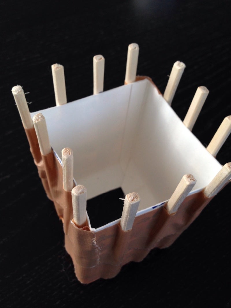 牛乳パック柄みたいな感じになっちゃった可愛い🥛🩵 いい感じのサイズ✨ あとは中に巾着袋入れれば使いやすいかな！！ この編み方すぐできるから楽しい😚