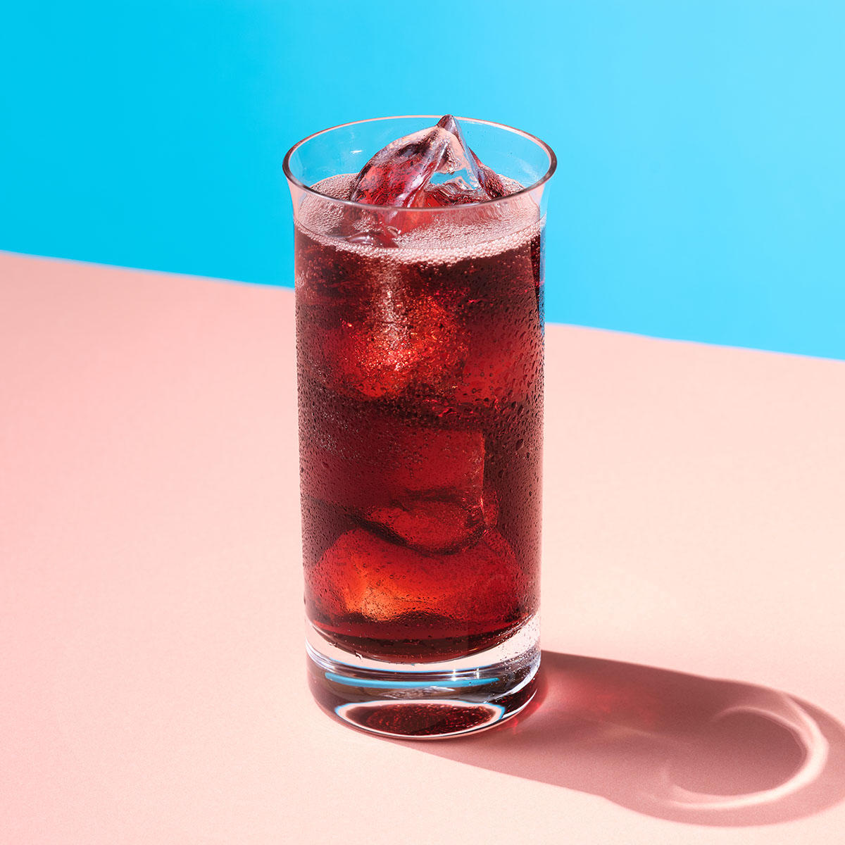 ワイン＋コーラ 店でも家でもお気軽に！女子に人気の“カリモーチョ”ってなに