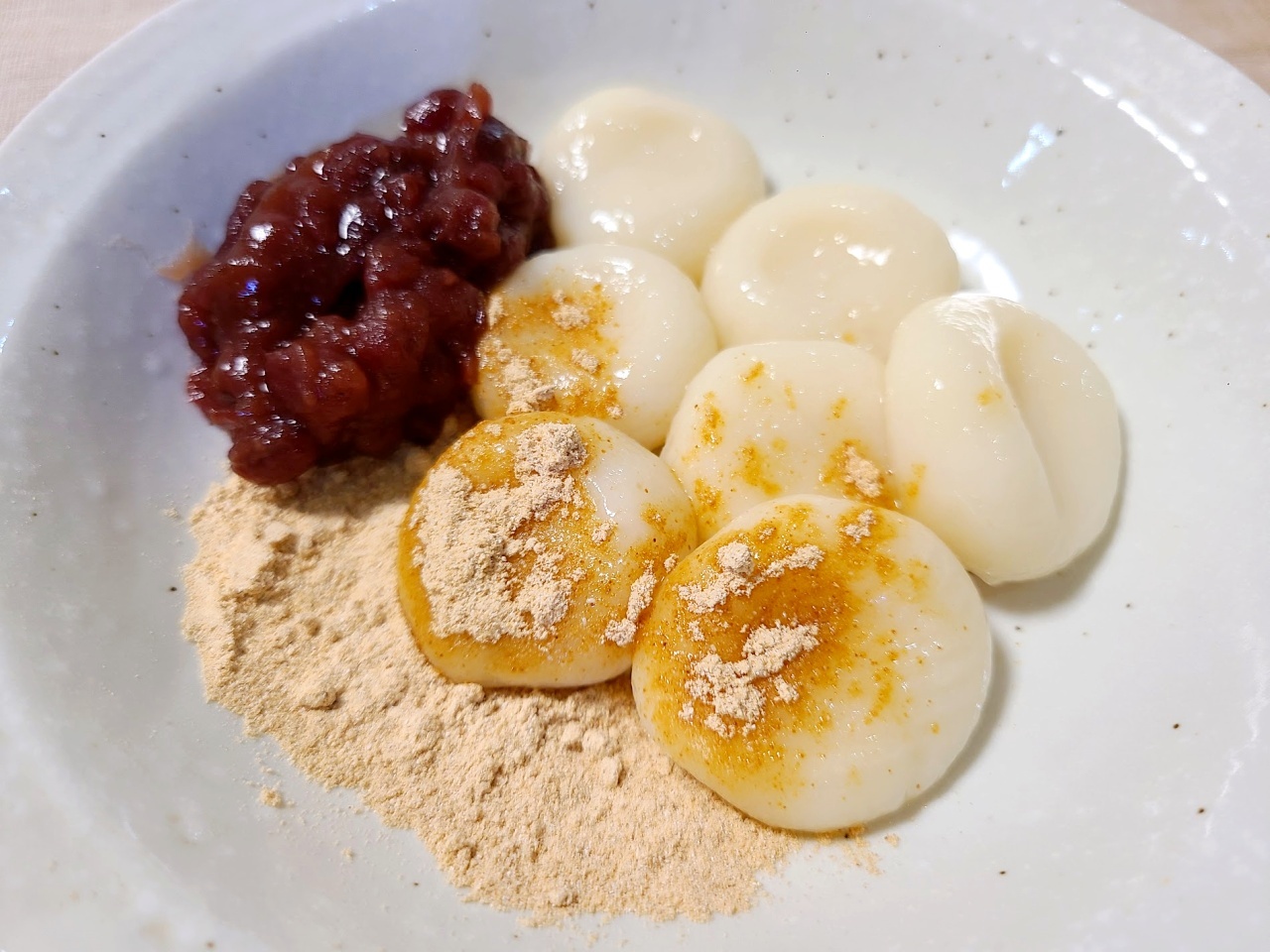 美味しい白玉の作り方と、固くならない保存方法白玉ニョッキ、アジアンデザート風、磯辺焼き風のアレンジも！HugKum はぐくむ