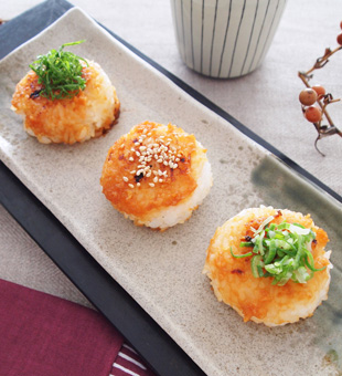 にんにくと青唐辛子の甘辛ごま味噌 焼きおにぎりrinrepi@chicago